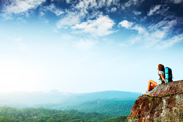 7 Tanda Kamu Tergila-gila Liburan ke Gunung