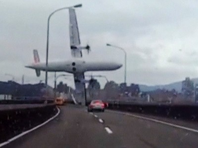 Detik-detik Jatuhnya Pesawat TransAsia