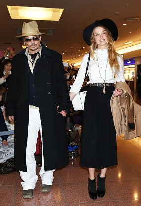 Johnny Depp Tak Sabar Nikahi Amber Heard Akhir Pekan Ini