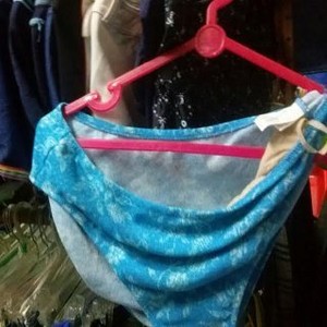 Uji Laboratorium: Satu Hotpants Bekas Impor Mengandung Ribuan Koloni Bakteri