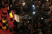 Aliando langsung diserbu fans usai press screening film 'Janji Hati' di XXI Pejaten Village, Jakarta Selatan, Selasa (3/2/2015).
