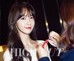Pure Beauty... Yoona 'SNSD' Cantik Dibalut Dress Putih