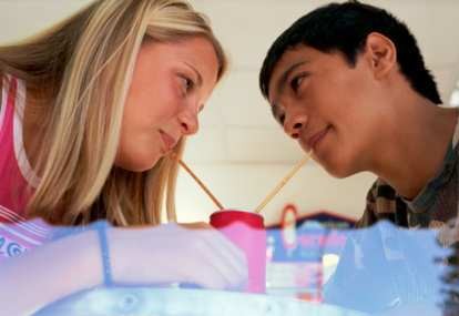 Hiburan yang Menjurus ke Seks Pengaruhi Remaja? Psikolog: Belum Tentu