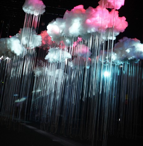 Instalasi Awan dan Hujan Sembilan Matahari Disukai Publik Internasional