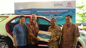 Toyota Serahkan 1 Mobil Fortuner untuk Diobok-obok Mahasiswa Undip
