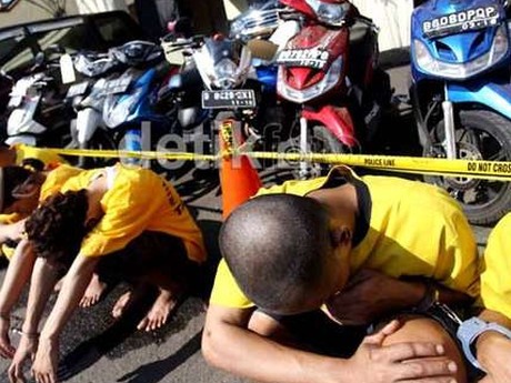 6 Langkah Defensive Riding Hindari Begal Motor