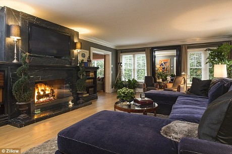 Ini Rumah Mewah Jeremy Renner yang Dijual Rp 59,5 M Ini Rumah Mewah Jeremy Renner yang Dijual Rp 59,5 M