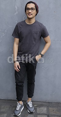 Afgan saat ditemui di sela-sela latihan di Studio Erwin Gutawa, Antasari Raya, Jakarta Selatan. Pool/Palevi S/detikFoto.