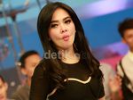Syahrini Kok Bete?