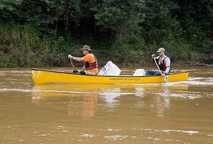 Perahu Terbalik, Bocah Malang Ini Tewas Mengenaskan Dimakan Piranha