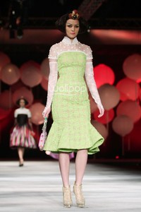 Sebastian Gunawan Moon Dance. Sebastian Gunawan Fashion Show 2015 at Hotel Mulia. Senyan. Jakarta. [Foto: Mohammad Abduh/Wolipop]