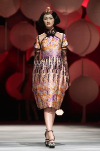 Sebastian Gunawan Moon Dance. Sebastian Gunawan Fashion Show 2015 at Hotel Mulia. Senyan. Jakarta. [Foto: Mohammad Abduh/Wolipop]