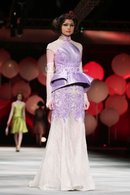 Sebastian Gunawan Moon Dance. Sebastian Gunawan Fashion Show 2015 at Hotel Mulia. Senyan. Jakarta. [Foto: Mohammad Abduh/Wolipop]