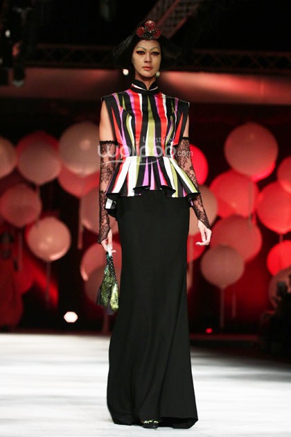 Sebastian Gunawan Moon Dance. Sebastian Gunawan Fashion Show 2015 at Hotel Mulia. Senyan. Jakarta. [Foto: Mohammad Abduh/Wolipop]