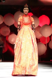 Sebastian Gunawan Moon Dance. Sebastian Gunawan Fashion Show 2015 at Hotel Mulia. Senyan. Jakarta. [Foto: Mohammad Abduh/Wolipop]