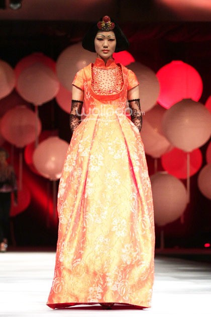 Sebastian Gunawan Moon Dance. Sebastian Gunawan Fashion Show 2015 at Hotel Mulia. Senyan. Jakarta. [Foto: Mohammad Abduh/Wolipop]