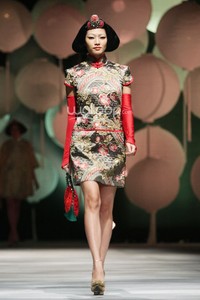 Sebastian Gunawan Moon Dance. Sebastian Gunawan Fashion Show 2015 at Hotel Mulia. Senyan. Jakarta. [Foto: Mohammad Abduh/Wolipop]