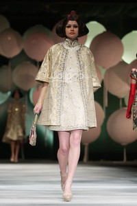 Sebastian Gunawan Moon Dance. Sebastian Gunawan Fashion Show 2015 at Hotel Mulia. Senyan. Jakarta. [Foto: Mohammad Abduh/Wolipop]