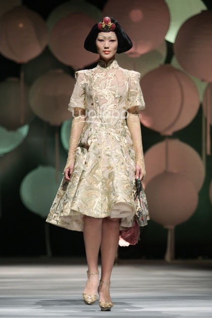 Sebastian Gunawan Moon Dance. Sebastian Gunawan Fashion Show 2015 at Hotel Mulia. Senyan. Jakarta. [Foto: Mohammad Abduh/Wolipop]