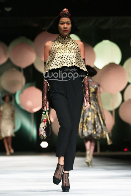 Sebastian Gunawan Moon Dance. Sebastian Gunawan Fashion Show 2015 at Hotel Mulia. Senyan. Jakarta. [Foto: Mohammad Abduh/Wolipop]