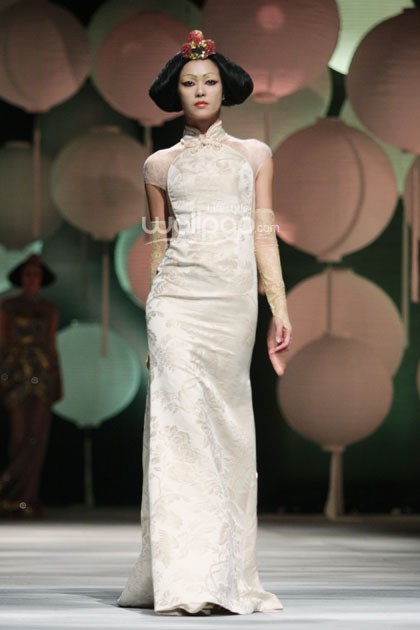 Sebastian Gunawan Moon Dance. Sebastian Gunawan Fashion Show 2015 at Hotel Mulia. Senyan. Jakarta. [Foto: Mohammad Abduh/Wolipop]