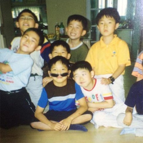 Foto Masa Kecil Yonghwa CNBlue, Sooyoung SNSD Cantik di Hong Kong