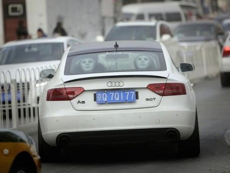 Begini Cara Tiongkok Menurunkan Harga Mobil Mewah