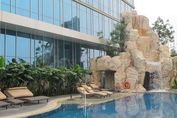 Valentine Dinner di Pinggir Pantai, Ke Trans Luxury Bandung Saja!