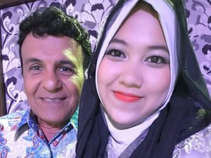 Mark Sungkar dan Santi Ternyata Beda Usia Hingga 45 Tahun