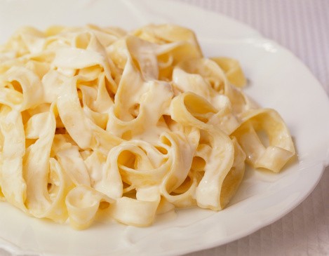 Makan Malam Istimewa dengan Pasta Creamy, Pasta Berbalut Saus Gurih