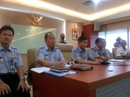 Jonan Marah-marah ke Operator Bandara, Sindir Tak Becus Hingga Ancam Cabut Izin