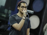 Persiapan Afgan jelang konser tunggal. Pool/Palevi S/detikFoto.