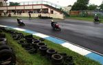 Motor Skutik Ngebut di Sirkuit