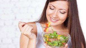Apa Benar Makan Nasi dan Buah Segar Bisa Bikin Gemuk? (1)