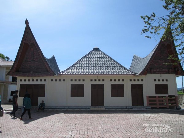 Download Rumah Ibadah Parmalim Background