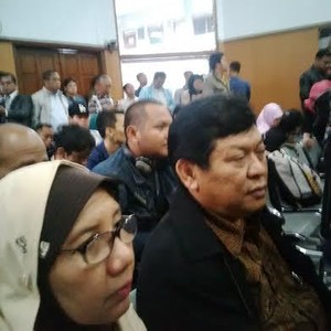 KY Imbau Polisi Bisa Atur Pendukung Komjen BG Agar Suaranya Tak Ganggu Sidang