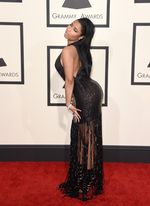 Sexy Black! Lekukan Tubuh Nicki Minaj di Grammy 2015