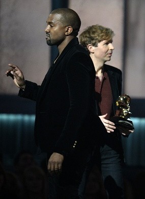 Dulu Permalukan Taylor Swift, Kanye Nyaris Bikin Ulah Lagi di Grammy 2015
