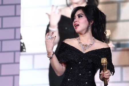 Uhuk... Syahrini Ternyata Masih Simpan Berlian dari Bubu