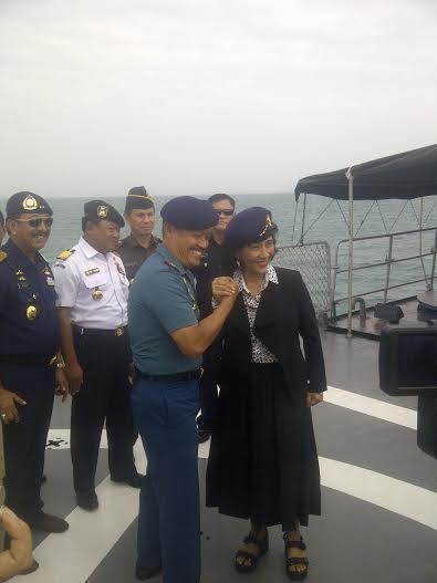 Gaya Menteri Susi Sebelum Tenggelamkan Kapal Thailand Pencuri Ikan