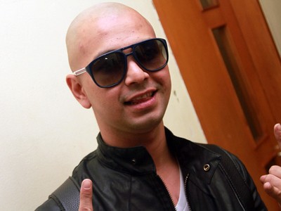 Raffi Ahmad Gundul, Ganteng Nggak Sih?