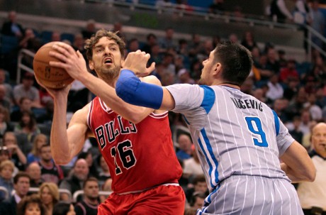 Bulls Kalahkan Magic Lewat Sebuah Duel Sengit