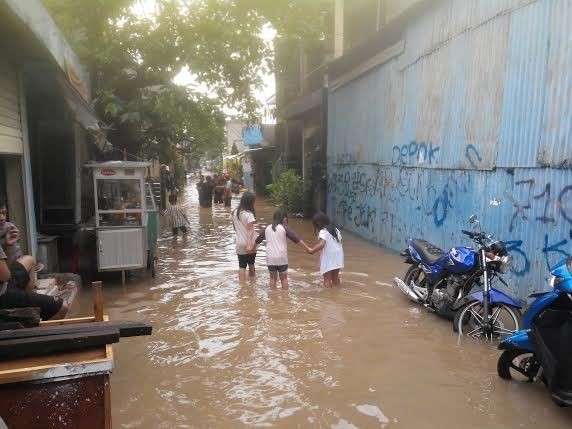 6 RT di Cipinang Melayu Terendam 2 Meter