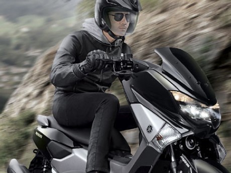 Yamaha Bisa Produksi NMAX Tanpa Rem ABS Kalau Banyak Permintaan
