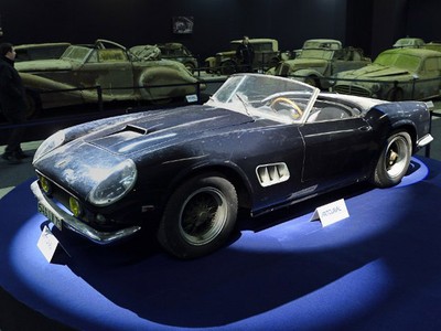 Ferrari Karatan Senilai Rp 200 Miliar