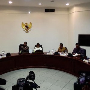 Jokowi dan Menterinya Bahas Masalah Klasik: Biaya Logistik RI Mahal!