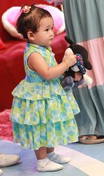 Anak Ayu Ting Ting Cute Pakai Dress Polkadot