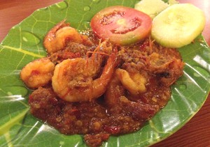 Cobek Penyet: Waduh Sedapnya! Udang Sambal Ebi Plus Nasi Liwet Bertabur Ikan Teri