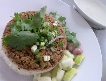 Lembut Gurihnya Nasi Tim Cocok untuk Santapan Siang Ini