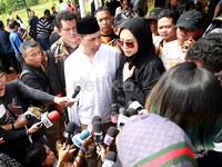 Putri Rinto Harahap, Cindy Claudia bersama suaminya, Thoriq Eben Mahmud.